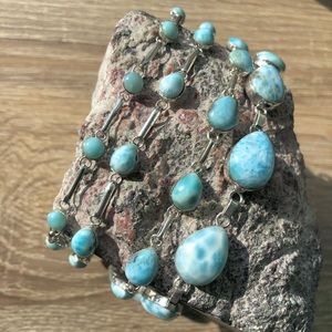 Big tear drop larimar bracelet